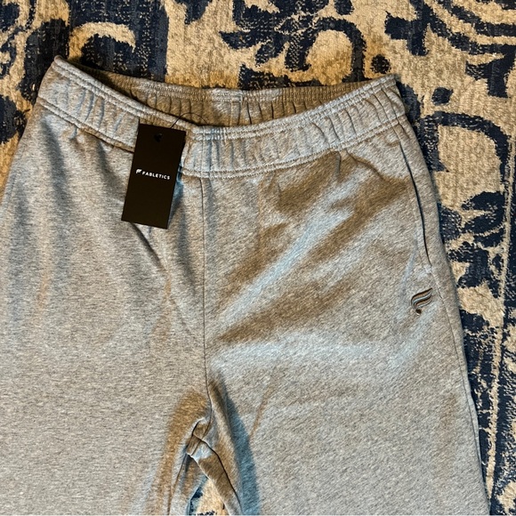 ♥️ NWT Fabletics Year Round Terry Wide Leg Sweatpant Grey Heather Women Size M - Picture 7 of 7